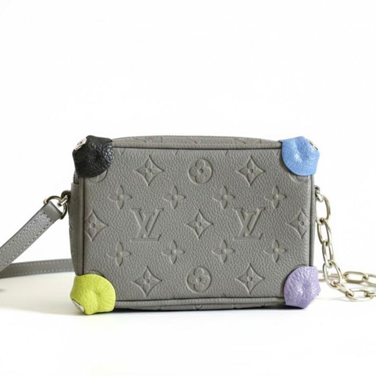 Bolso mini soft Louis Vuitton